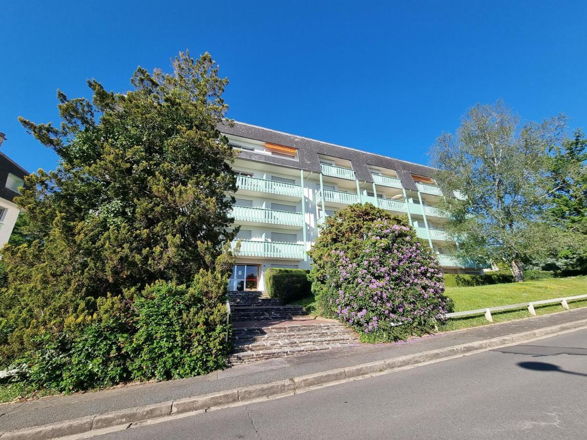 Studio avec superbe vue 5min à pied des Thermes Bagnoles de l'Orne Normandie Exterior foto