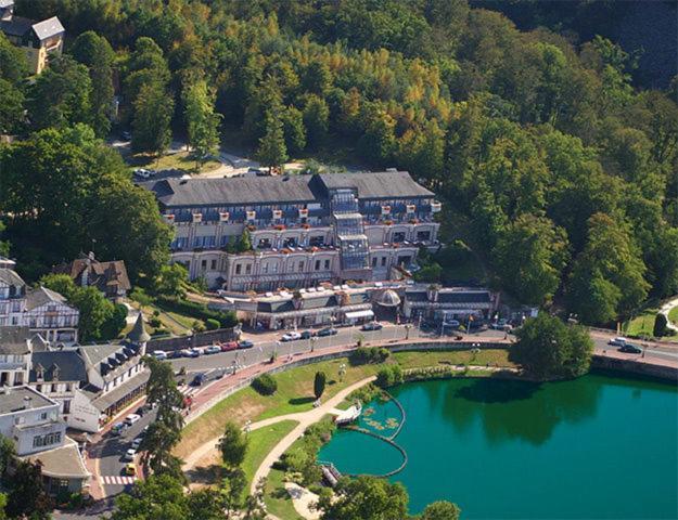 Studio avec superbe vue 5min à pied des Thermes Bagnoles de l'Orne Normandie Exterior foto