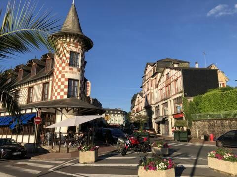 Studio avec superbe vue 5min à pied des Thermes Bagnoles de l'Orne Normandie Exterior foto