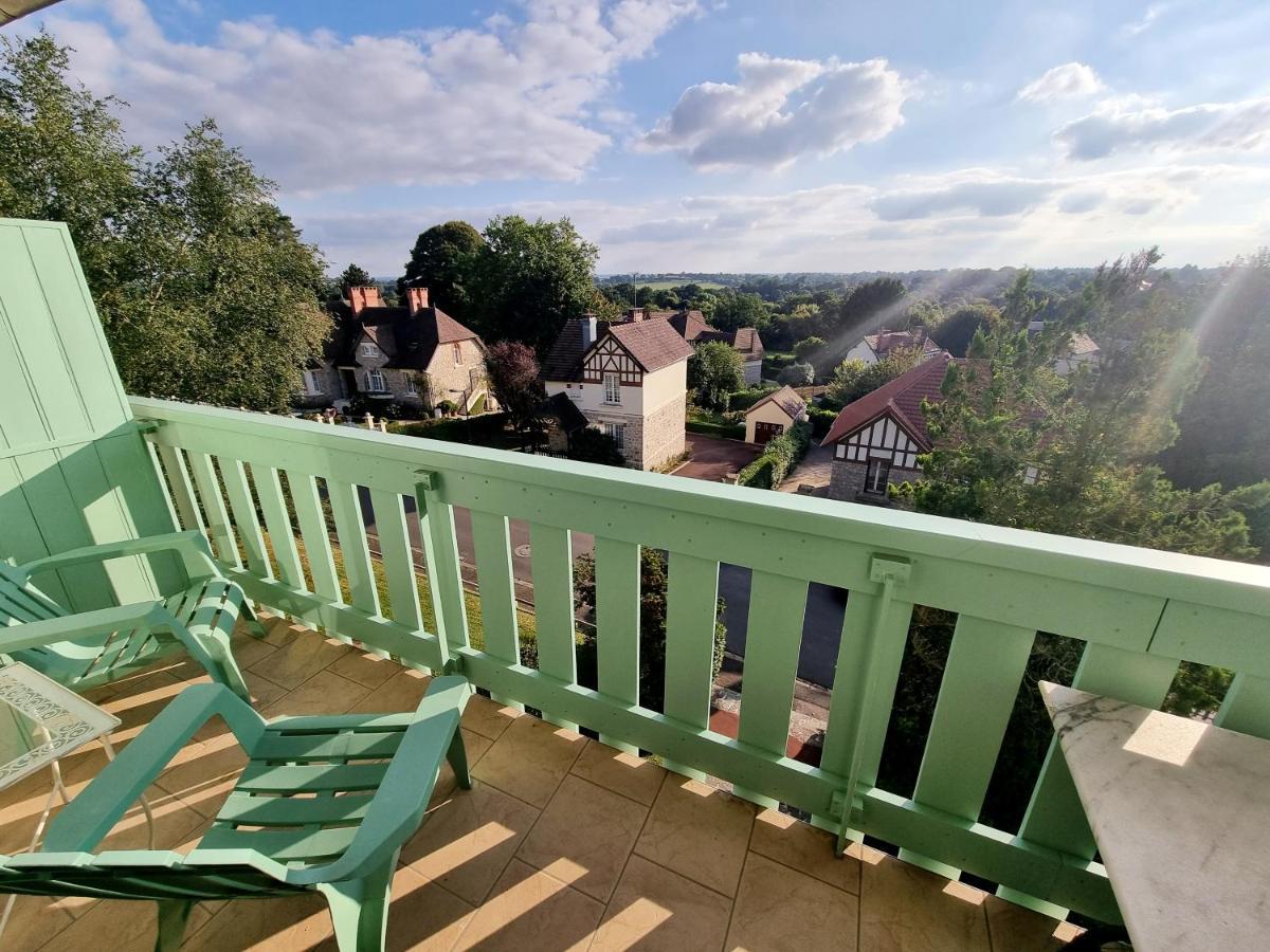 Studio avec superbe vue 5min à pied des Thermes Bagnoles de l'Orne Normandie Exterior foto